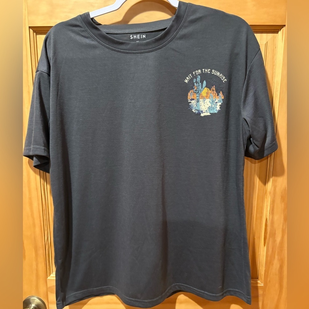 SHEIN Black Graphic T-Shirt XL unisex